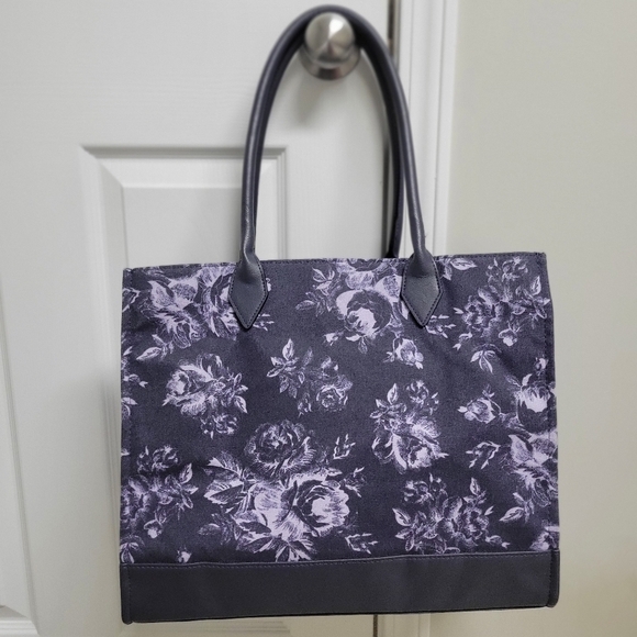 Victoria's Secret NWT Floral book Tote . - Picture 5 of 12